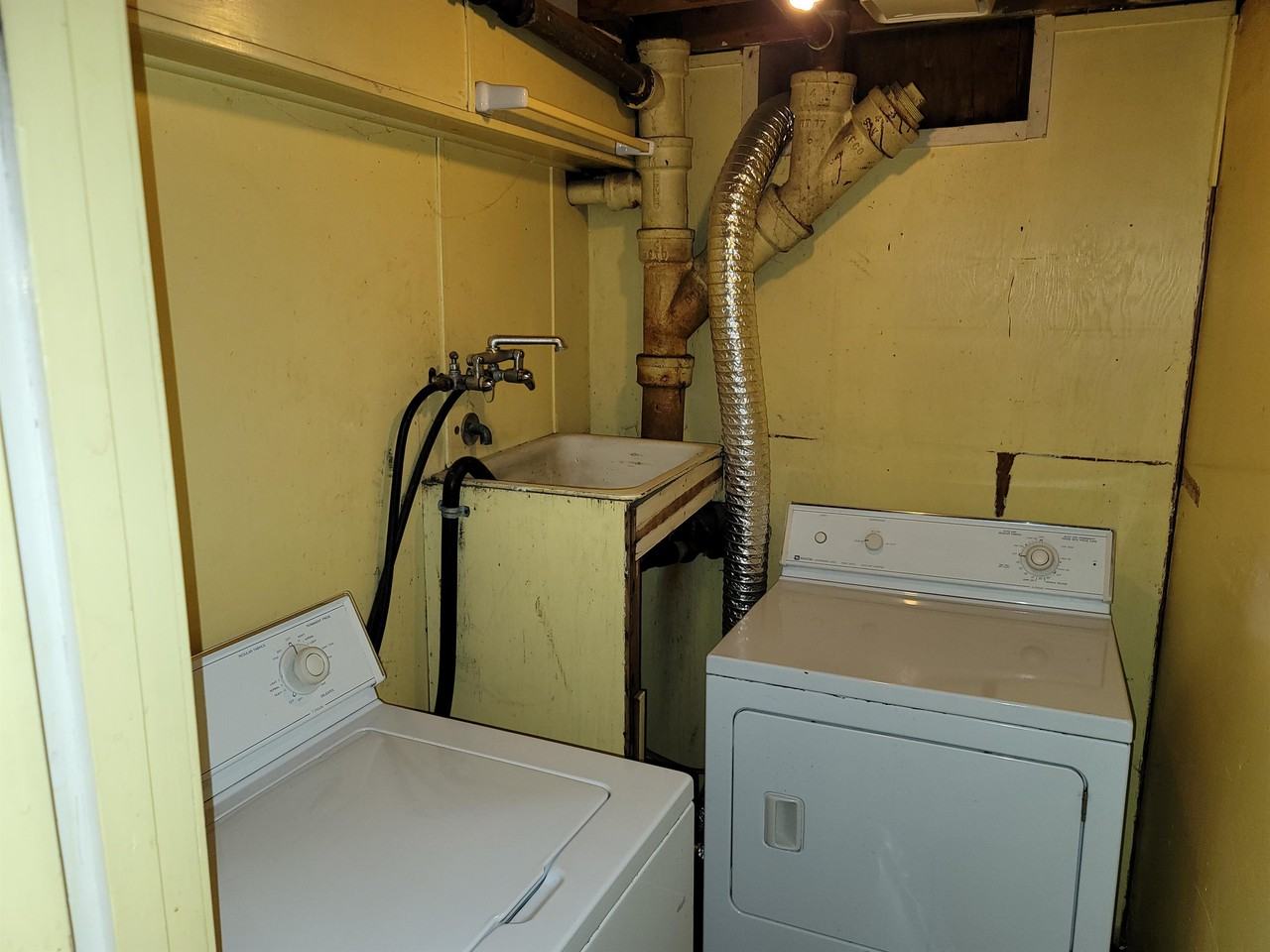 711 Sanford Ave #711 - Photo 7 of 11