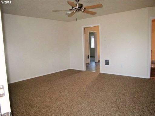 90 Division St - Photo 2 of 13