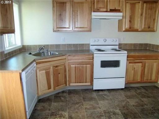 90 Division St - Photo 3 of 13