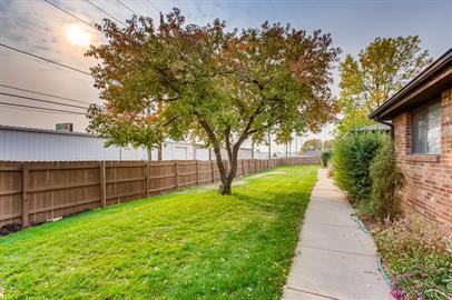 Flats at 9th Ave - Photo 2 of 11