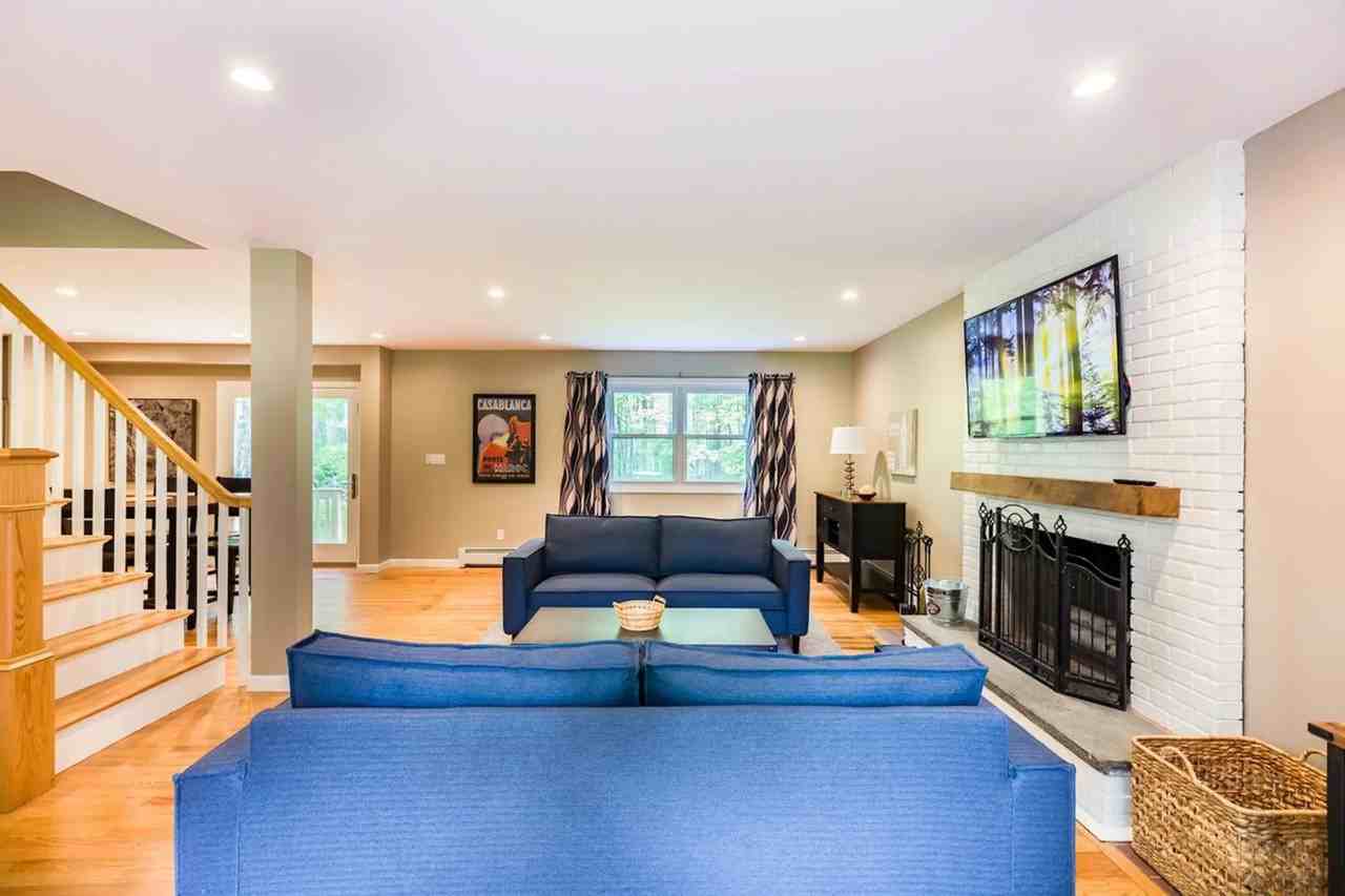 806 Storrs Rd - Photo 2 of 10