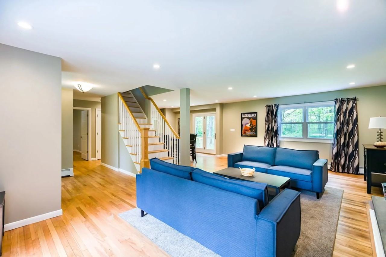 806 Storrs Rd - Photo 3 of 10