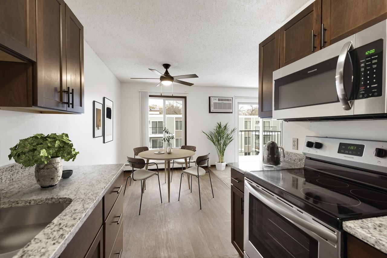 Lou Park - Photo 2 of 21