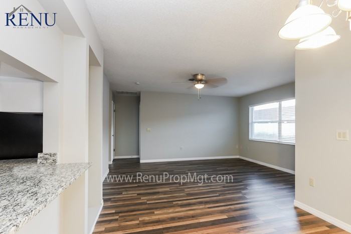 4307 Woodtrail Blvd - Photo 3 of 15