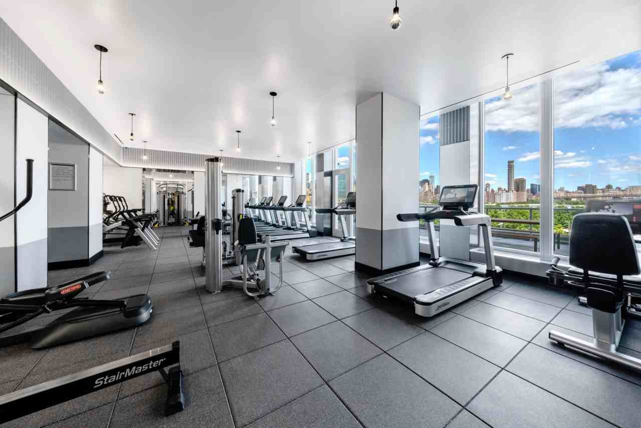 5241 Center Boulevard #3215 - Photo 7 of 13