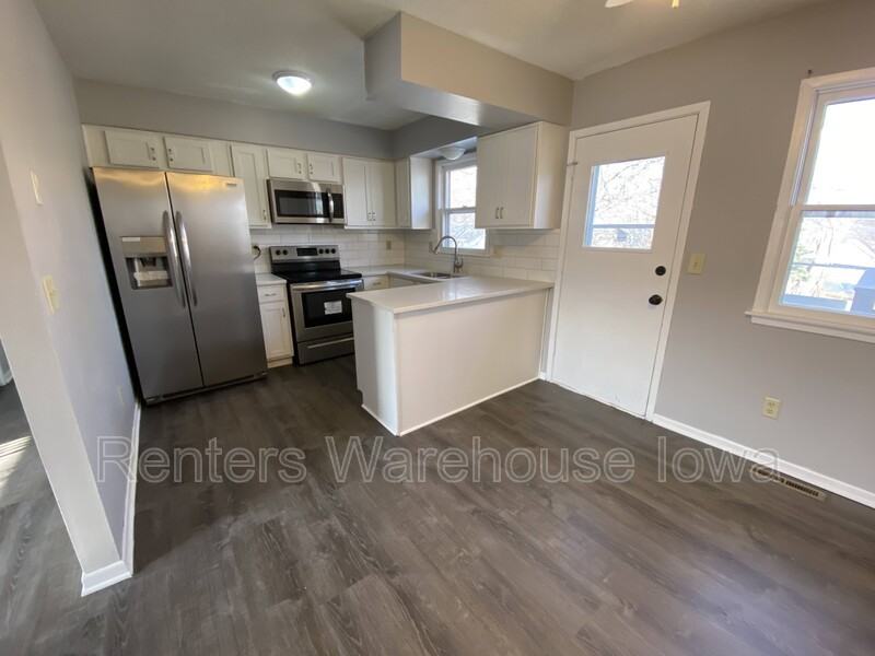 3408 Easton Blvd - Photo 5 of 17