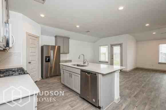 6919 Green Embers Ln - Photo 2 of 13