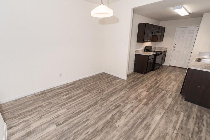 19035 Brescia Ln - Photo 3 of 7