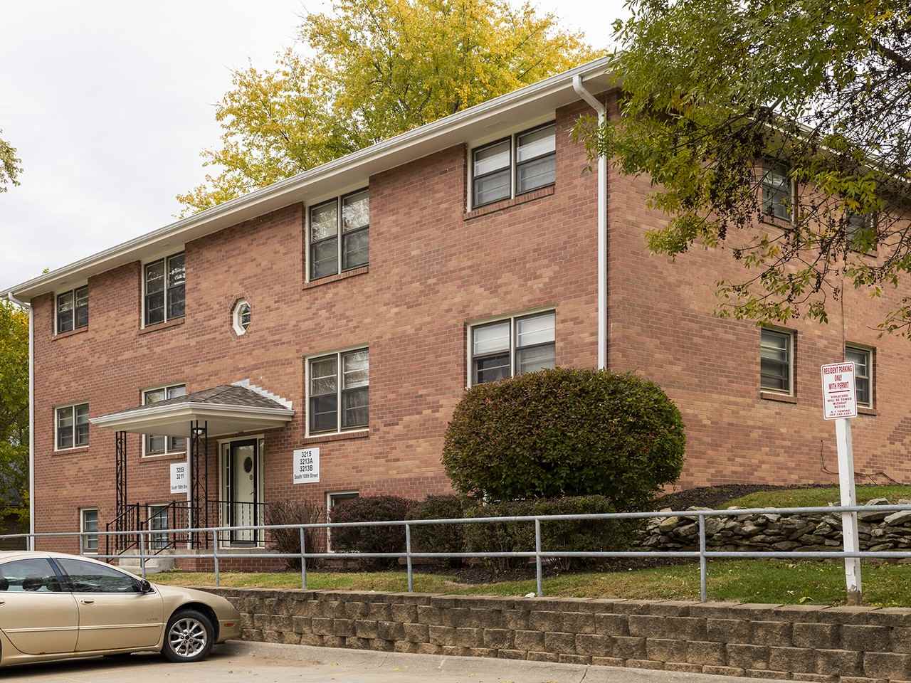 3213 South 108th Street - Photo 2 of 7