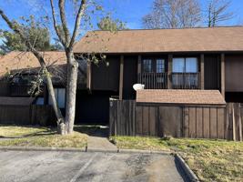 featured image of 5 Sycamore Ct #1