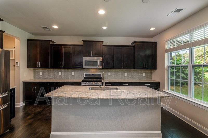 127 Blossom Ridge Dr - Photo 4 of 37