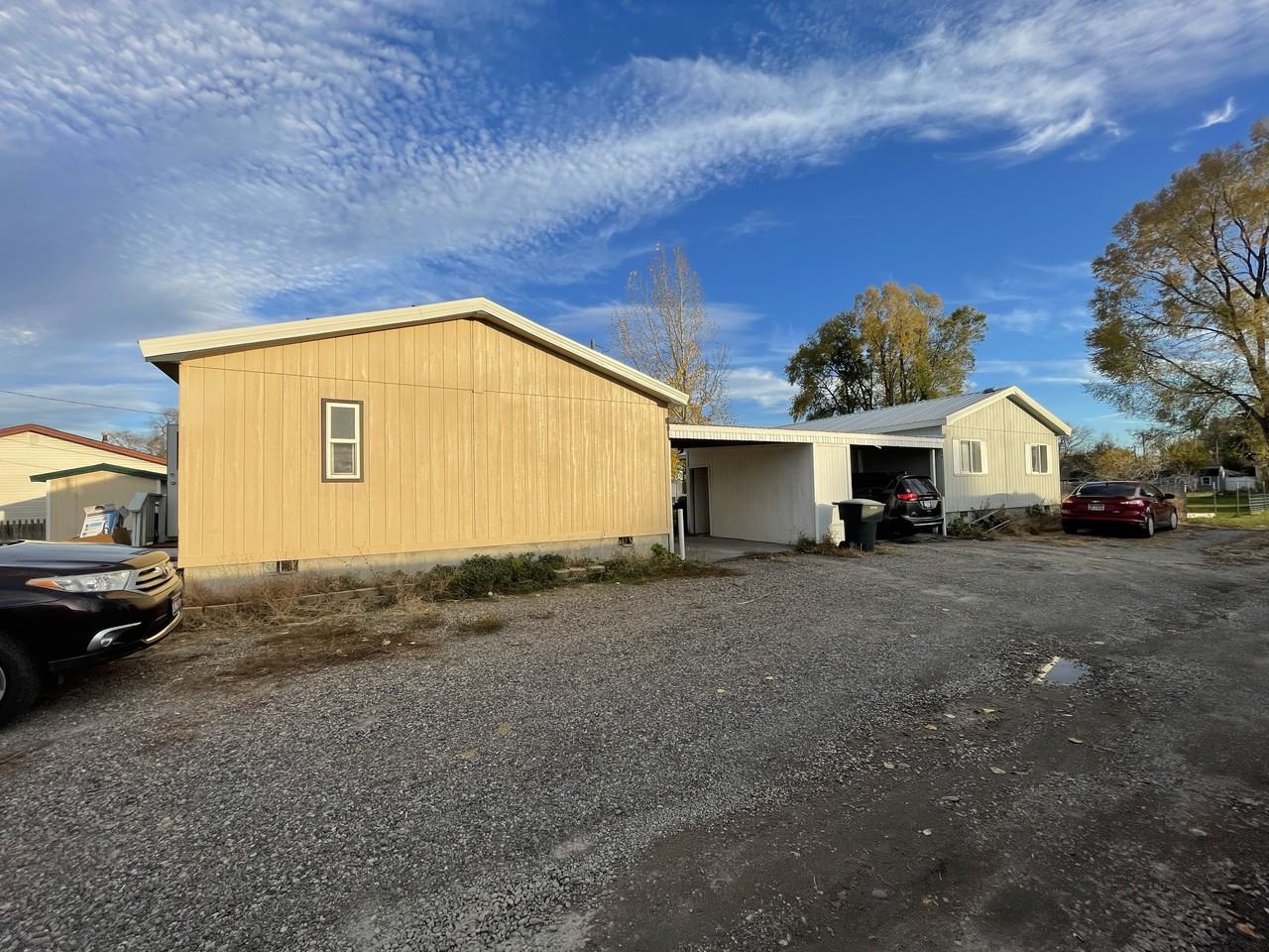 194 W Center St - Photo 3 of 12