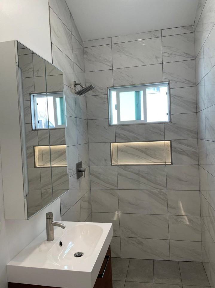 6111 Romaine St - Photo 3 of 8