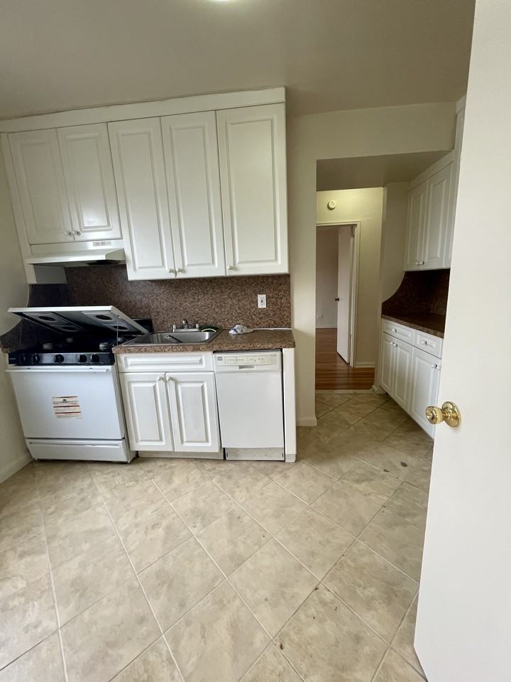 162 162 15 Highland Ave #6G - Photo 3 of 11