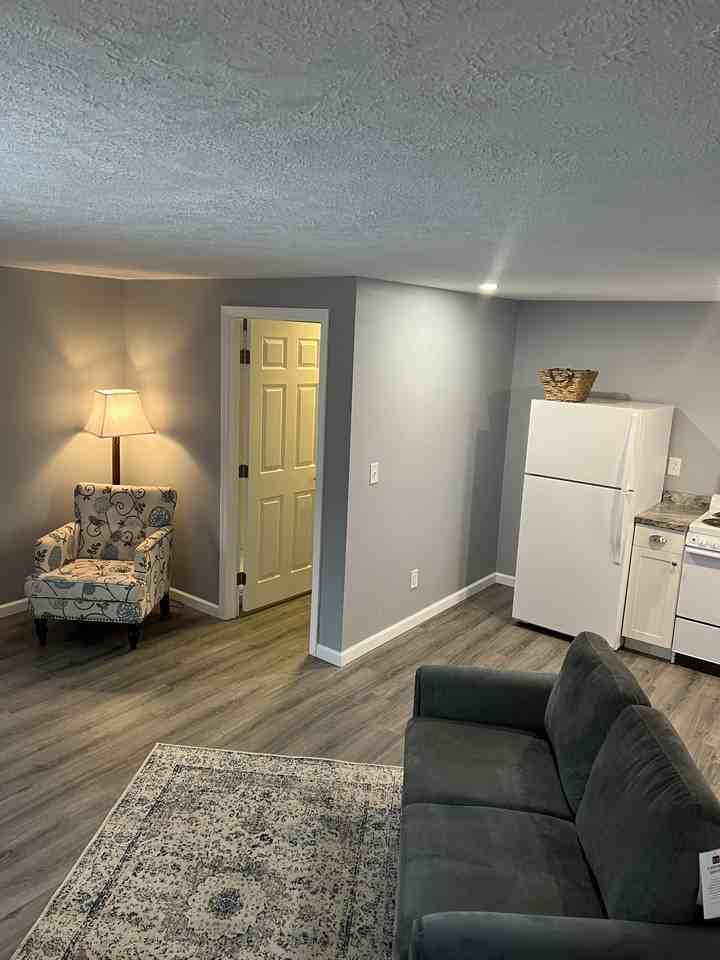 301 W Loyalhanna St #A - Photo 2 of 4