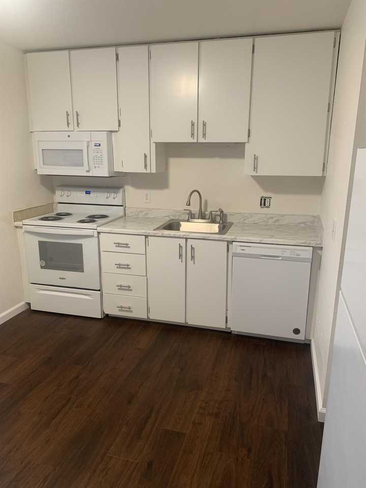 2813 Saint Paul Dr #4 - Photo 2 of 5