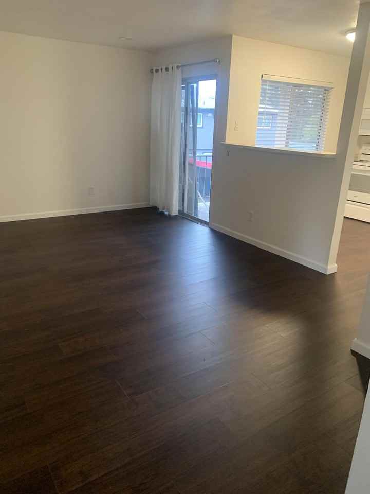 2813 Saint Paul Dr #4 - Photo 3 of 5