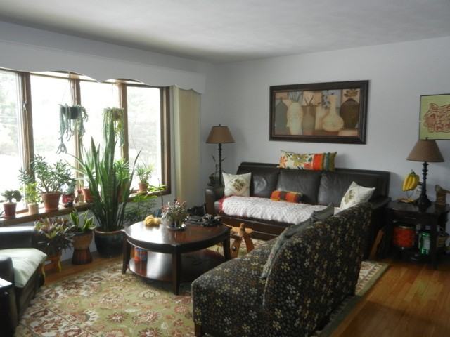 415 Birchtree Ln - Photo 2 of 19