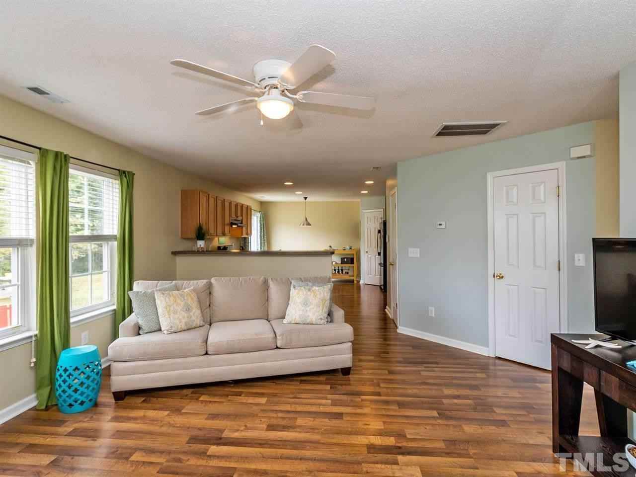 5547 Spindlewood Ct - Photo 5 of 27