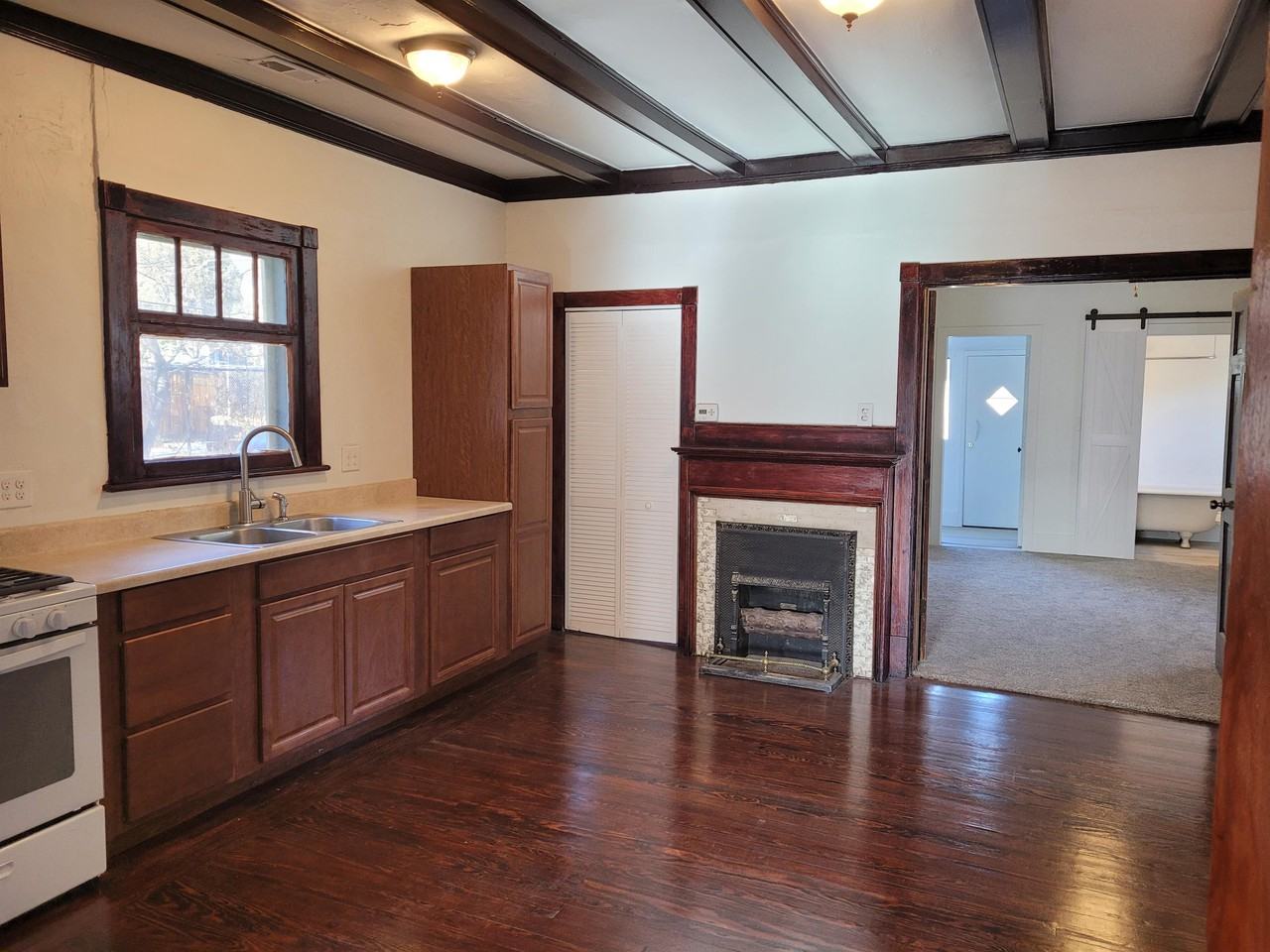 726 W Colorado Ave #1 - Photo 4 of 13