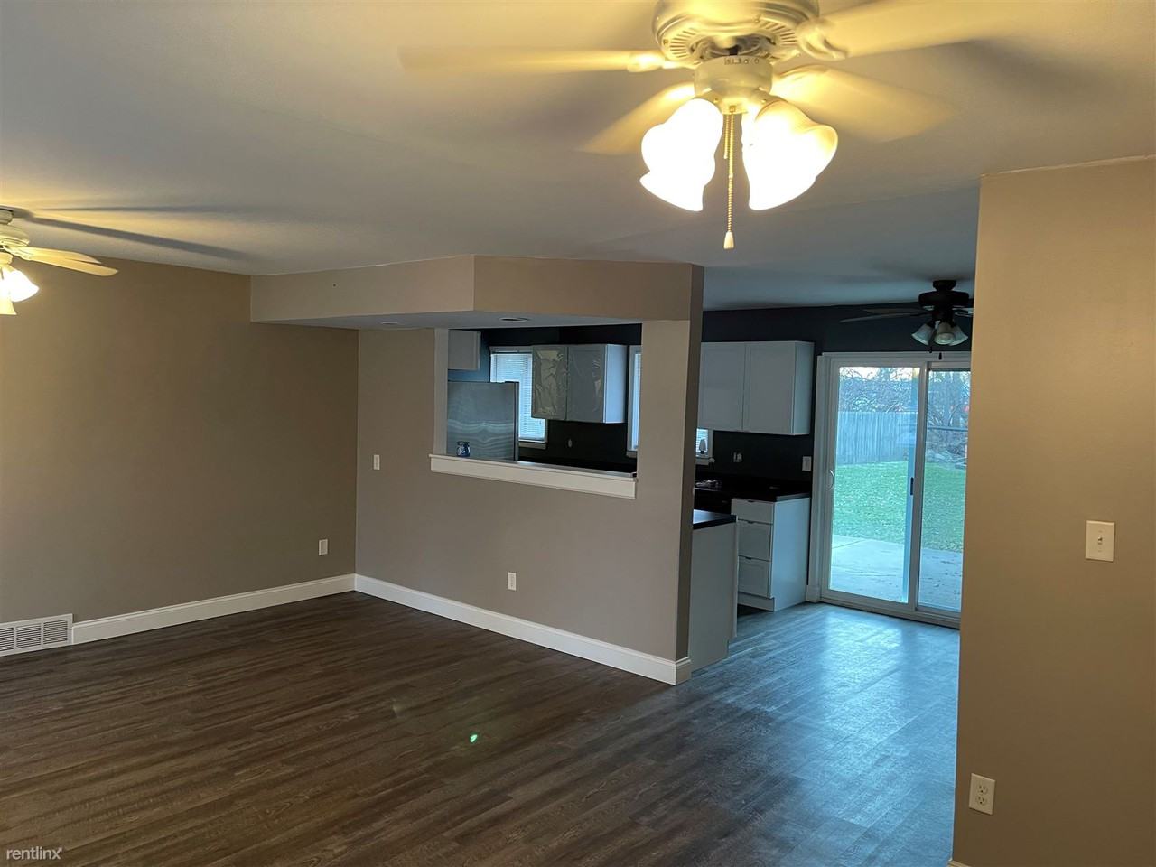 45303 Abington Cir - Photo 3 of 9