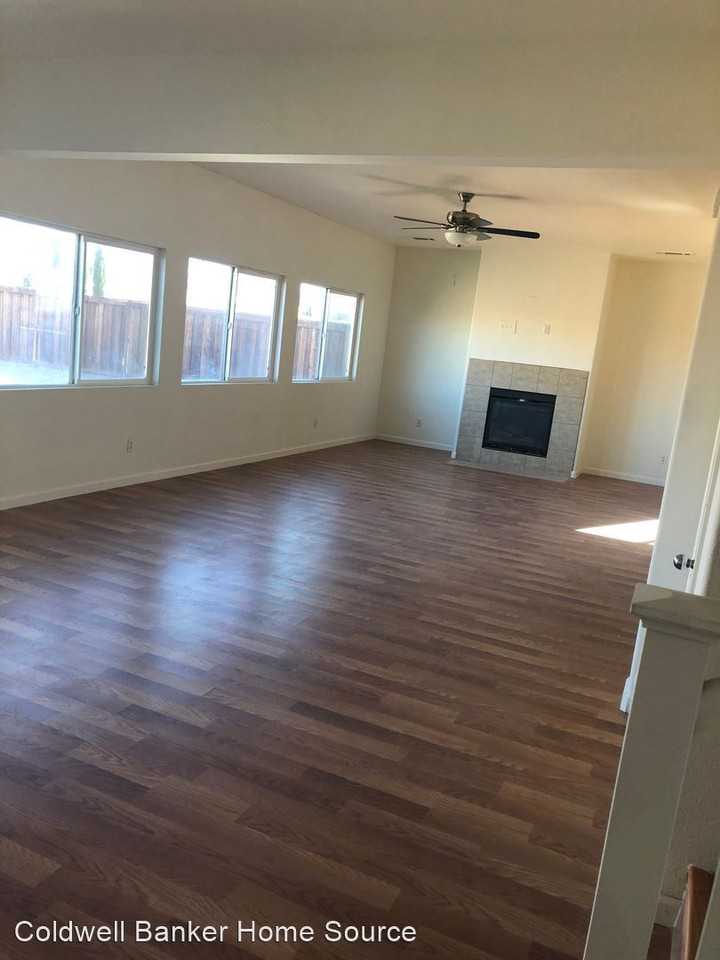 15075 Bandera Way - Photo 2 of 39