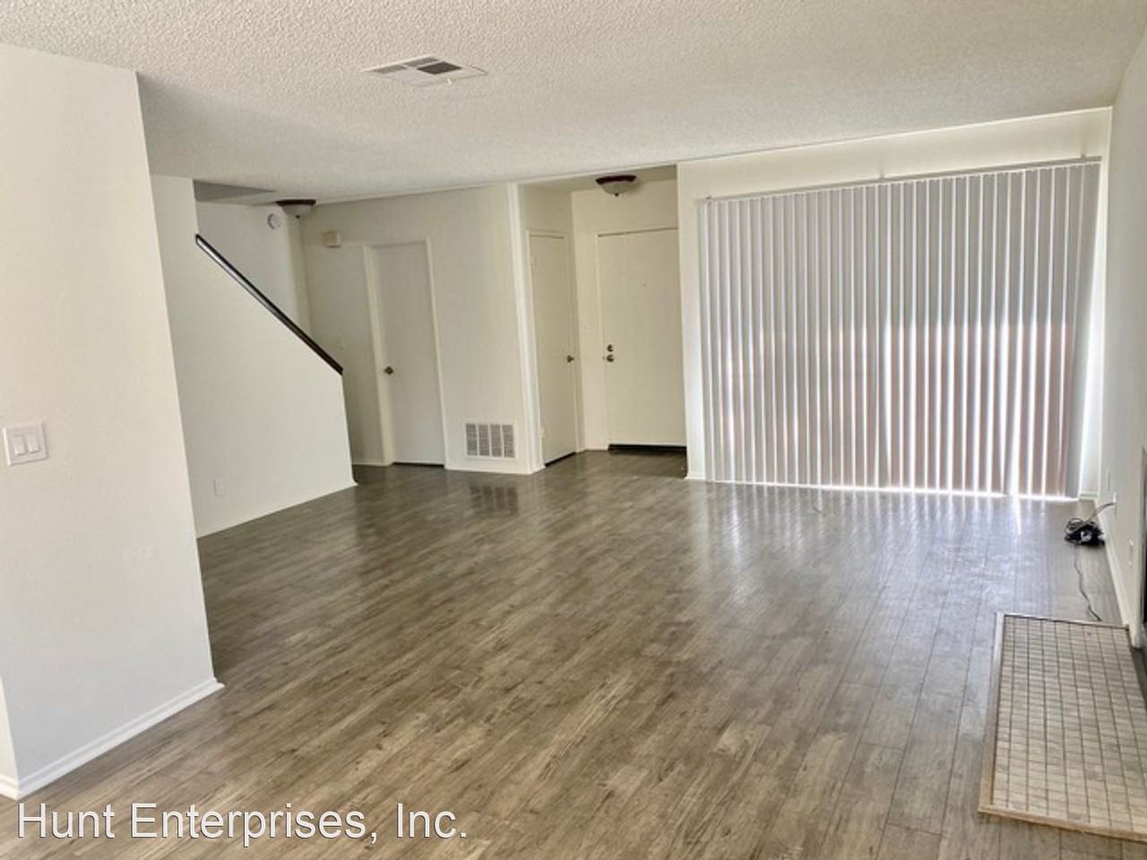 EUCLID ESTATES CONDOS 2032-2162 EUCLID CIRCLE - Photo 3 of 15