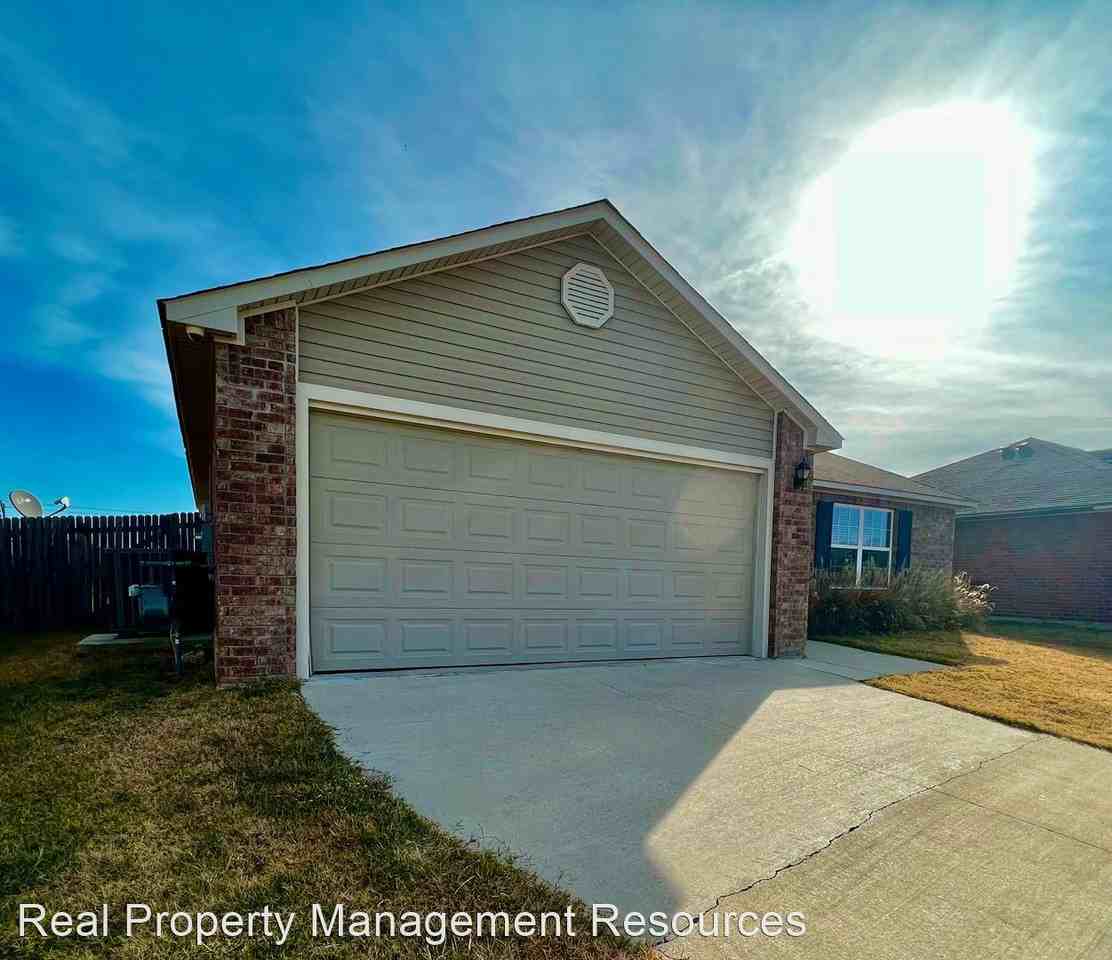 2940 Cider Mill Ln - Photo 2 of 29