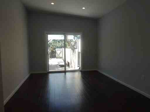 809 W Knoll Dr - Photo 2 of 13