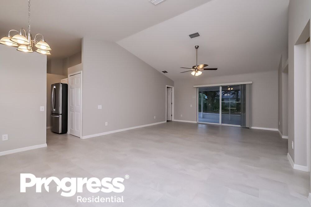 6522 Clair Shore Dr - Photo 3 of 16