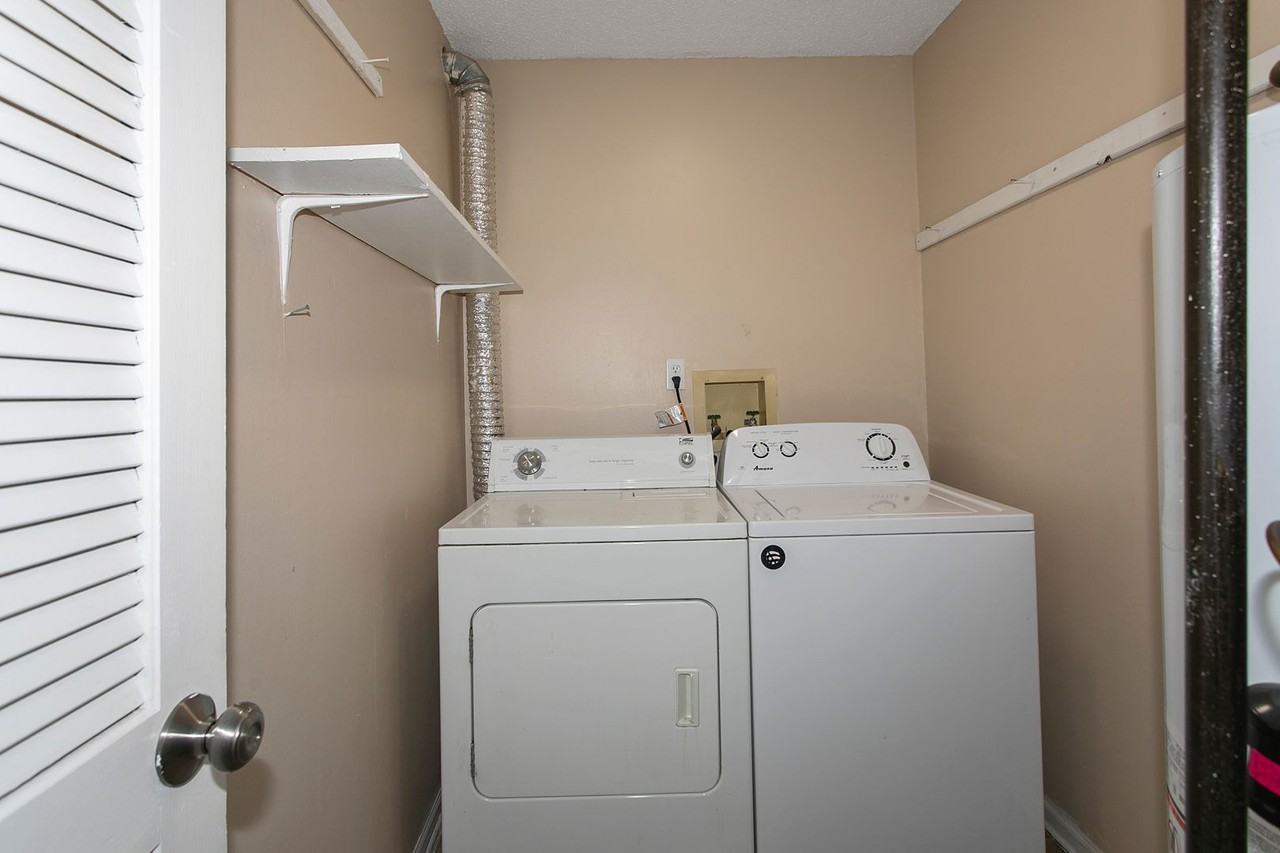 7015 N. Chas Dr. unit E - Photo 3 of 14