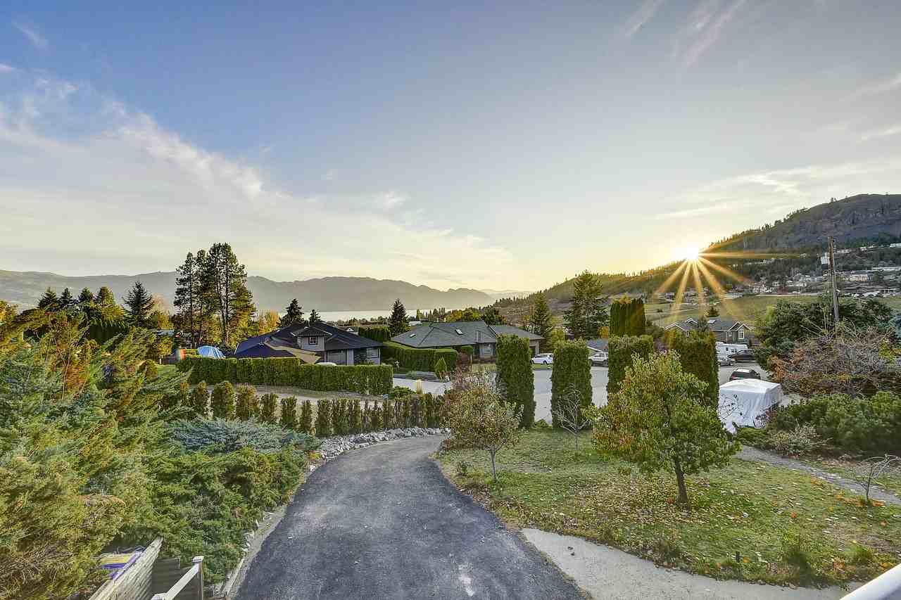 886 Stevenson Road - Photo 5 of 20