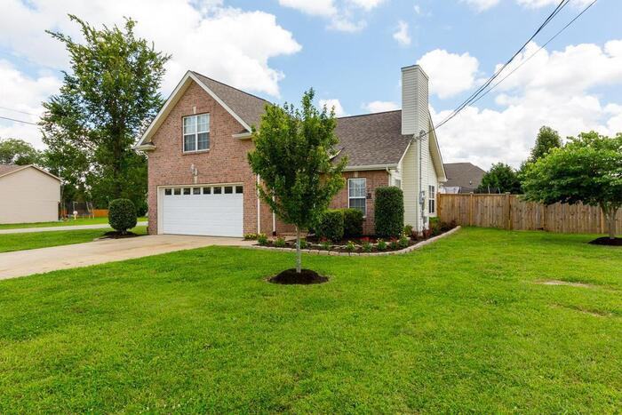 1339 Lone Oak Rd - Photo 2 of 13