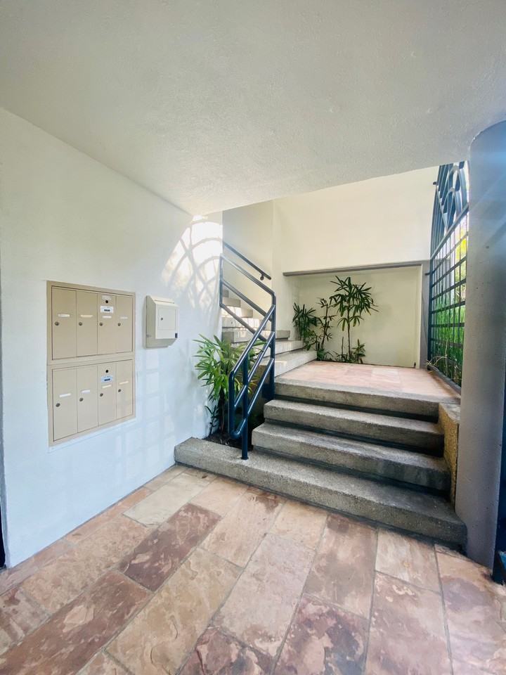 1600 Camden - Photo 2 of 4