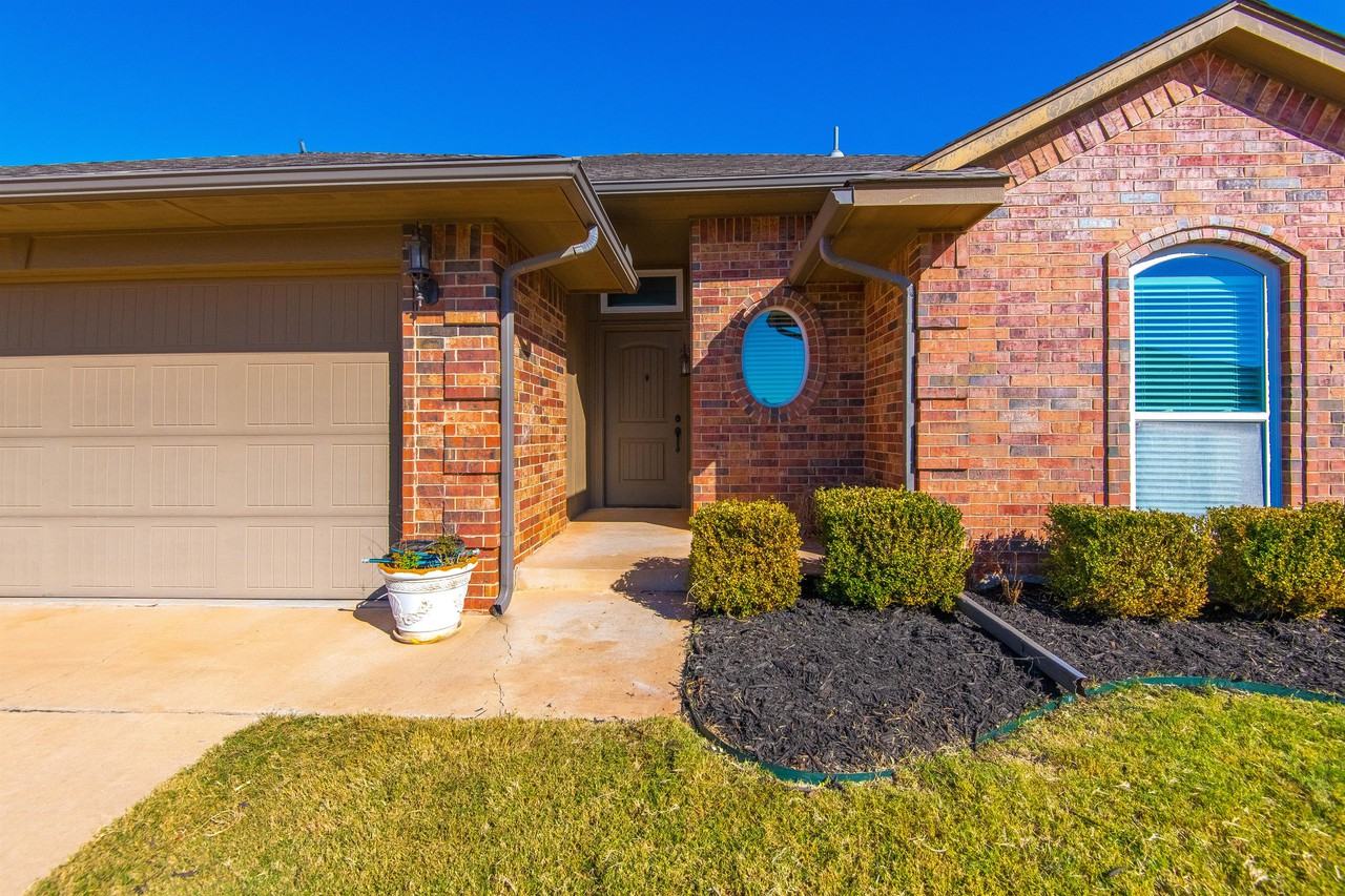 18208 Scarborough Dr #1 - Photo 2 of 10