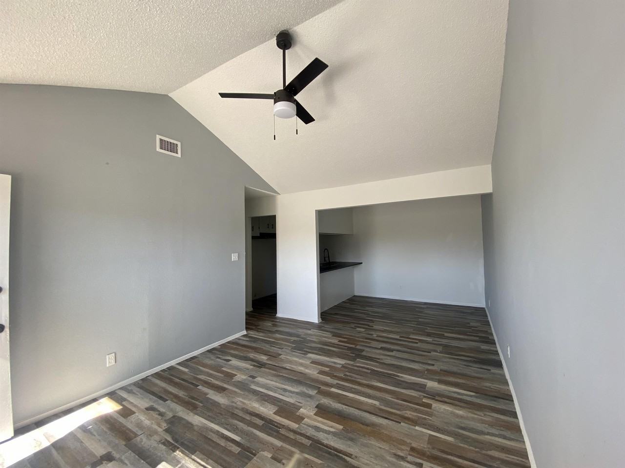 517 S Westgate Dr #14 - Photo 2 of 7