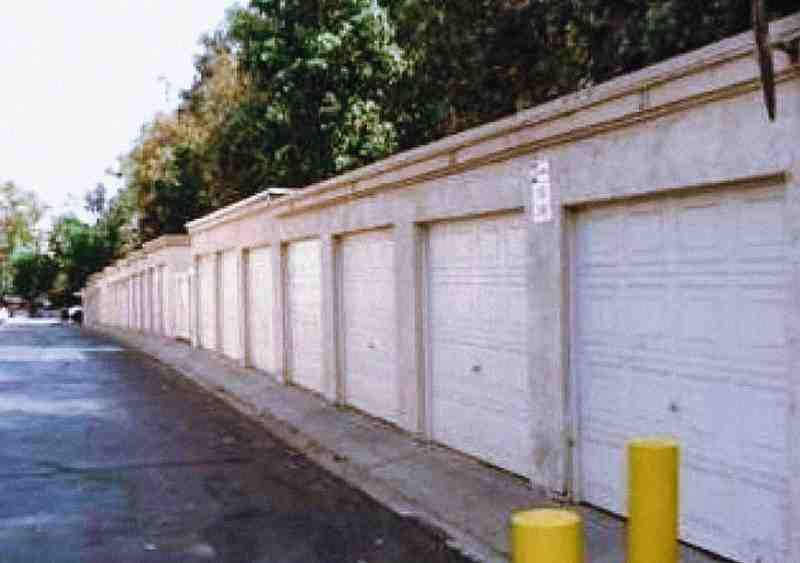 8167 Vineyard Avenue - Photo 7 of 50