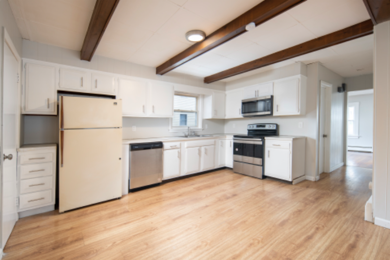 32 Kosciusko Ave - Photo 2 of 24