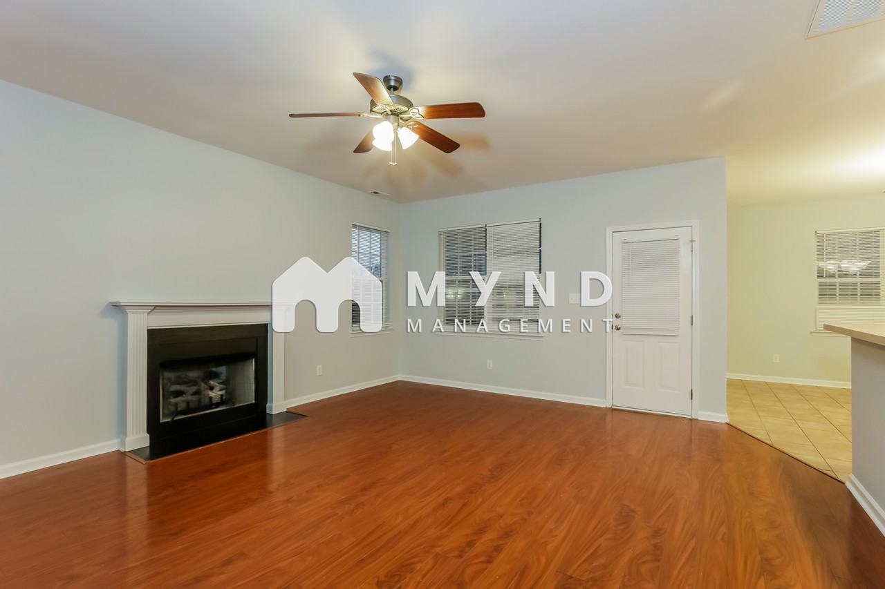 1515 Apple Blossom Cir - Photo 2 of 18