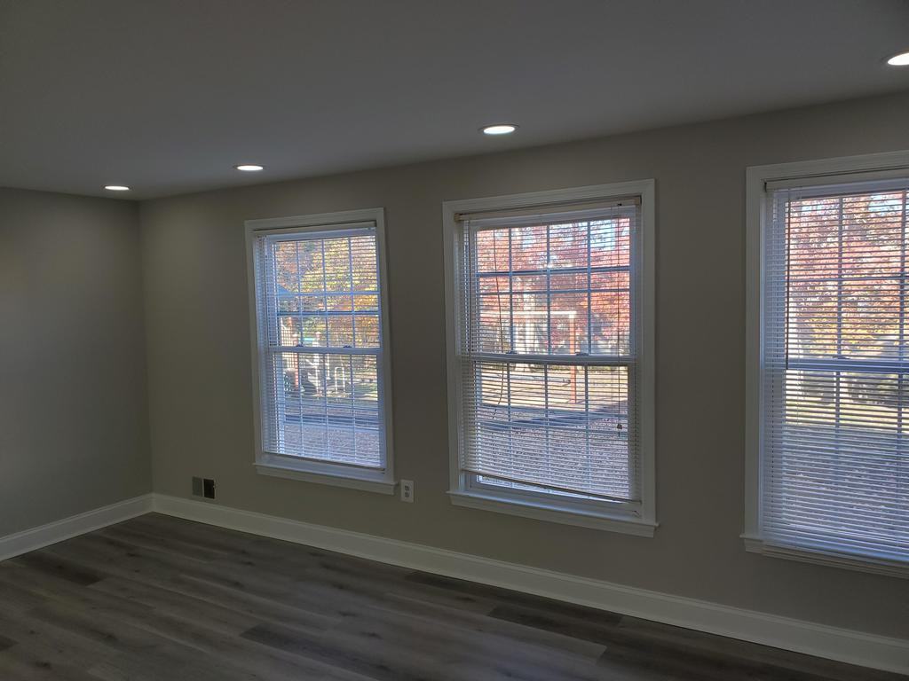 1328 Potomac Heights Dr - Photo 2 of 7