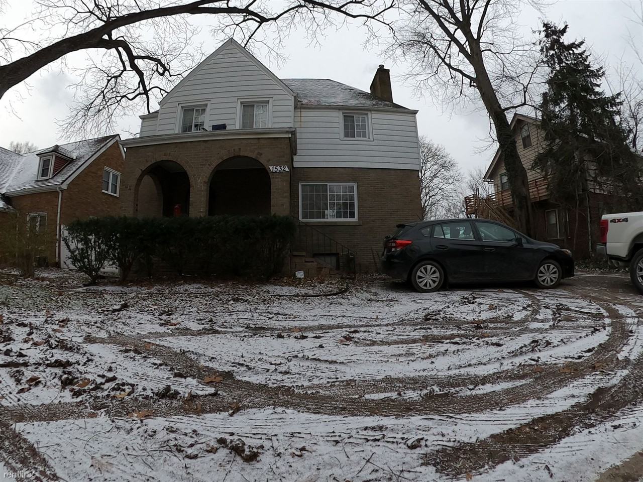 1532 Packard St - Photo 3 of 4