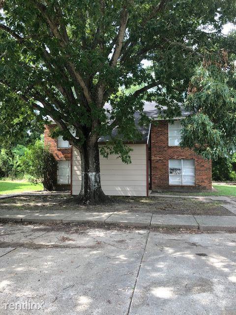 114 N Marigny Cir - Photo 2 of 8
