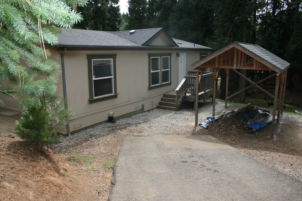 25824 Meadow Dr - Photo 2 of 12