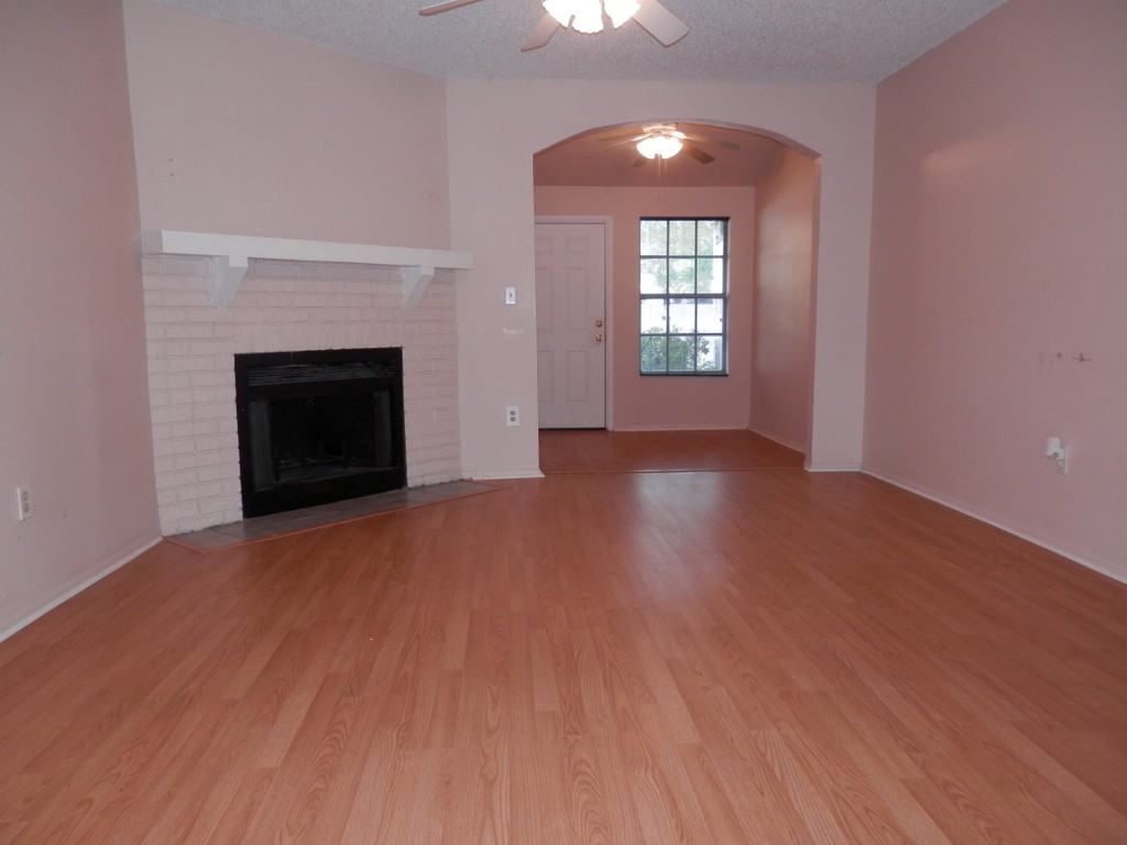 8535 J R Manor Dr - Photo 3 of 13