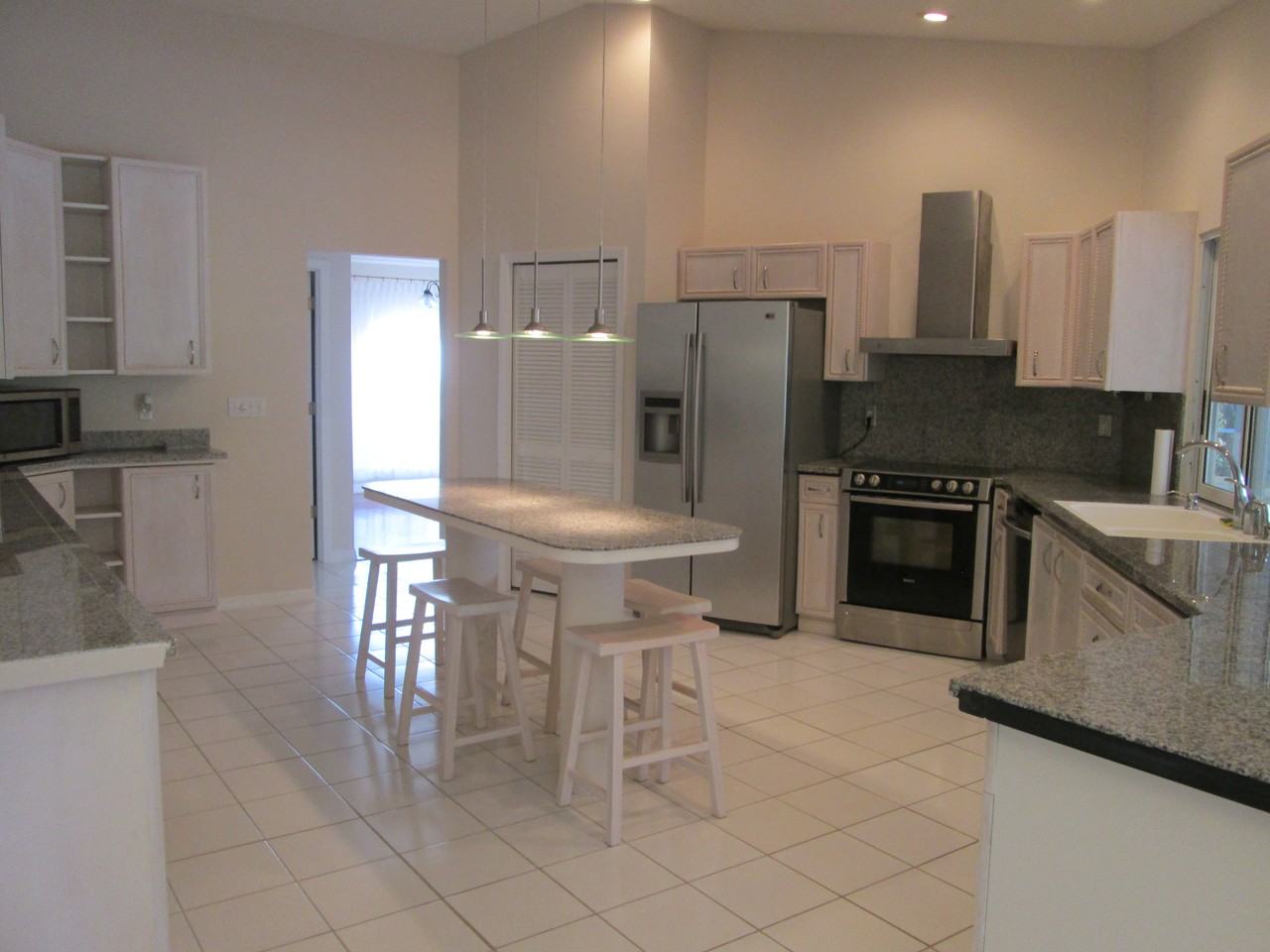 4232 Balmoral Way - Photo 3 of 20