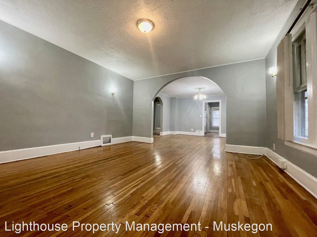 515 Marquette Ave - Photo 3 of 15