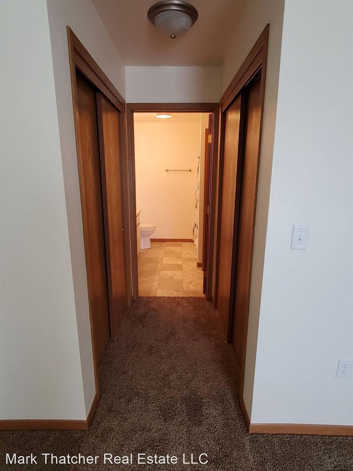 25-33 S. 7th Ave & 719 E. Main St - Photo 3 of 14