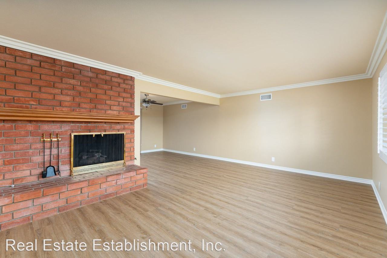 3261 Colorado Ln - Photo 3 of 18