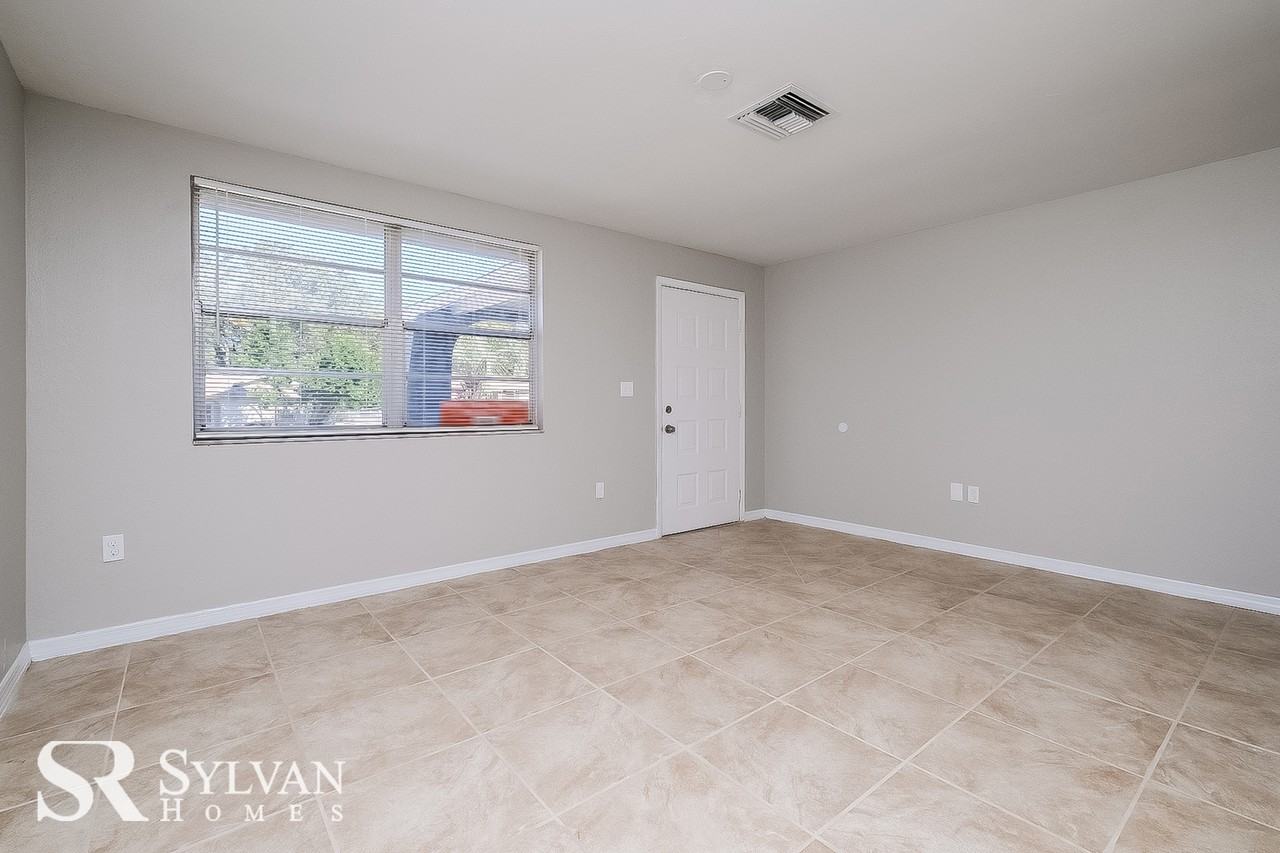 2216 Bishop Rd - Photo 2 of 15