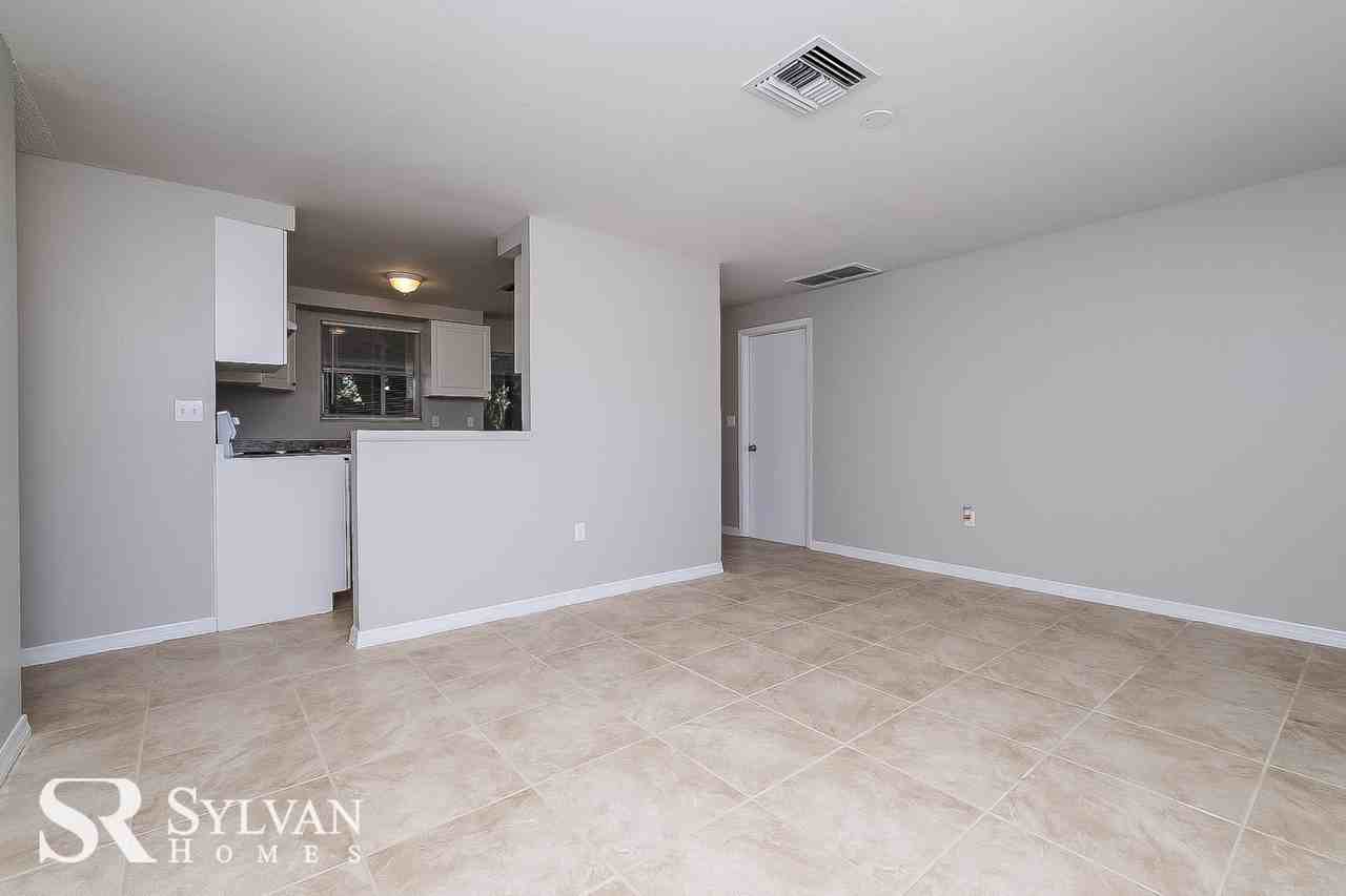 2216 Bishop Rd - Photo 3 of 15